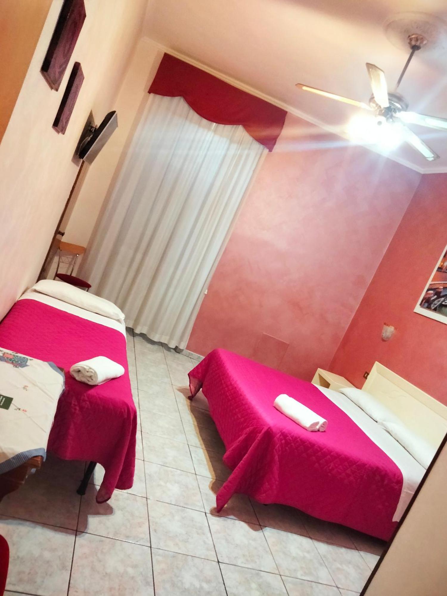 Hotel Principe Amedeo Рим Экстерьер фото